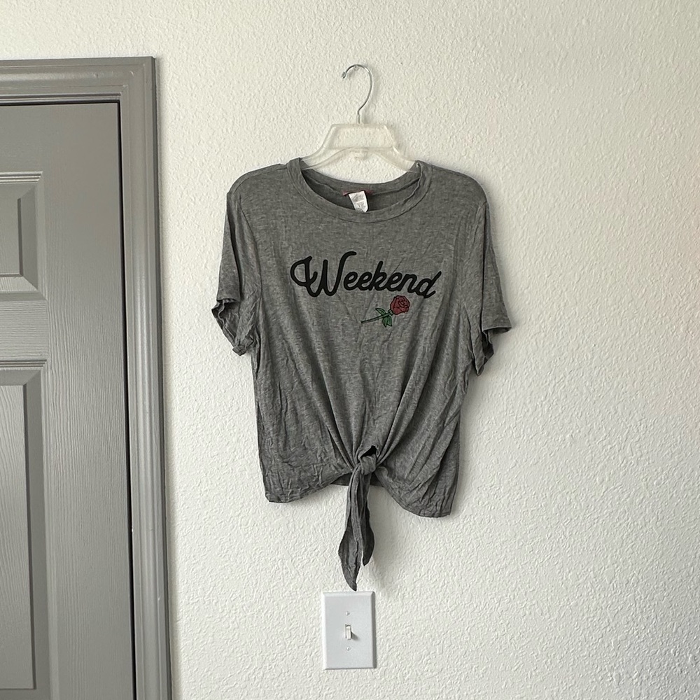 Weekend Cropped Tie Front Shirt - XL